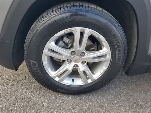 Used 2020 GMC Terrain SLE w/ Driver Convenience Package image 32