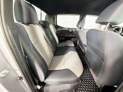 Used 2021 Toyota Tacoma TRD Sport AWD/4WD image 27
