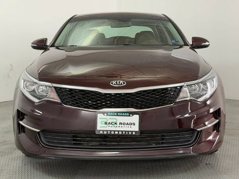 Used 2017 Kia Optima LX w/ Driver Convenience Package FWD image 2