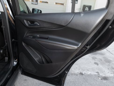 Used 2019 Chevrolet Equinox Premier FWD image 15