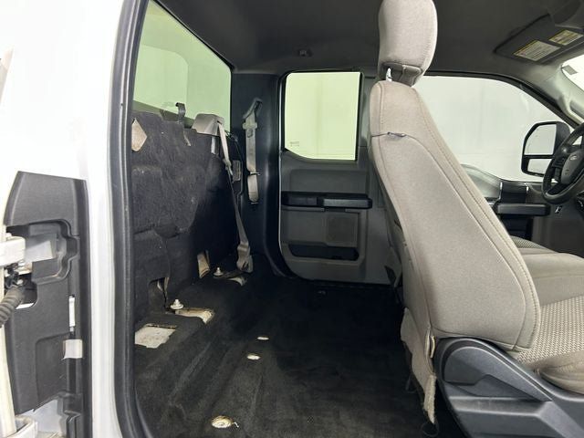 Used 2017 Ford F250 XLT w/ XLT Value Package AWD/4WD image 26