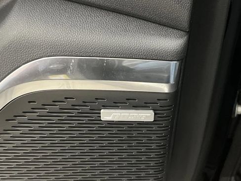 Used 2024 GMC Acadia Denali image 29