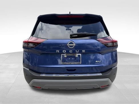 Used 2023 Nissan Rogue SV image 7