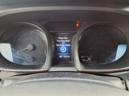 Used 2017 Toyota Avalon XLE image 21