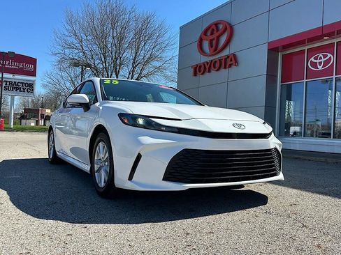 Certified 2025 Toyota Camry LE image 7