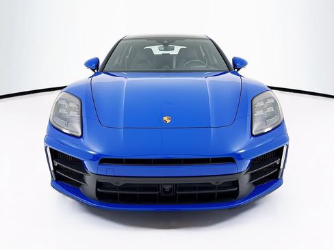 Certified 2025 Porsche Panamera RWD image 6