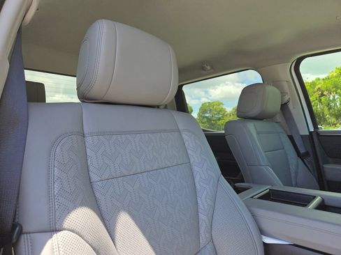 Used 2024 Toyota Tundra Limited AWD/4WD image 16