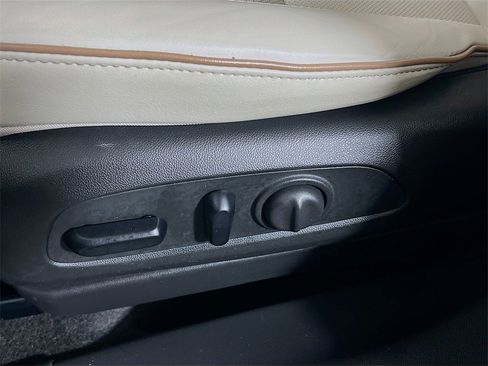 Used 2024 Buick Encore GX Avenir w/ Avenir Convenience Package image 18