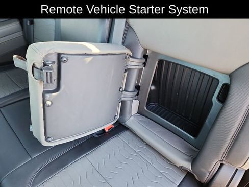 Used 2025 Chevrolet Silverado 2500 ZR2 w/ Technology Package image 28