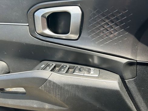 Used 2022 Kia Sorento S FWD image 17
