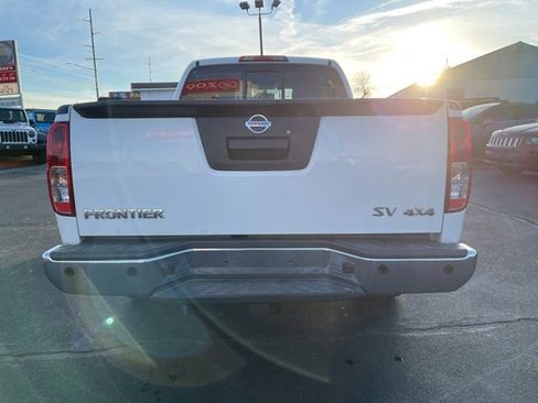 Used 2020 Nissan Frontier SV image 7