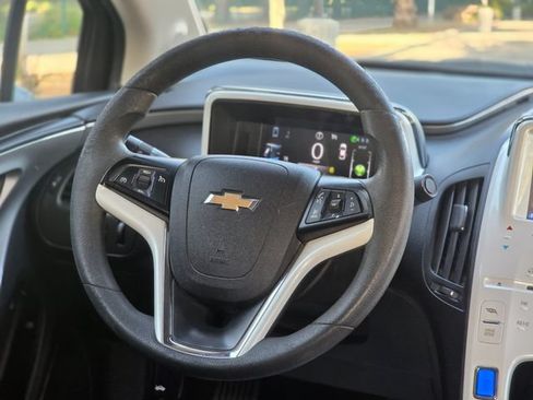 Used 2013 Chevrolet Volt FWD image 26
