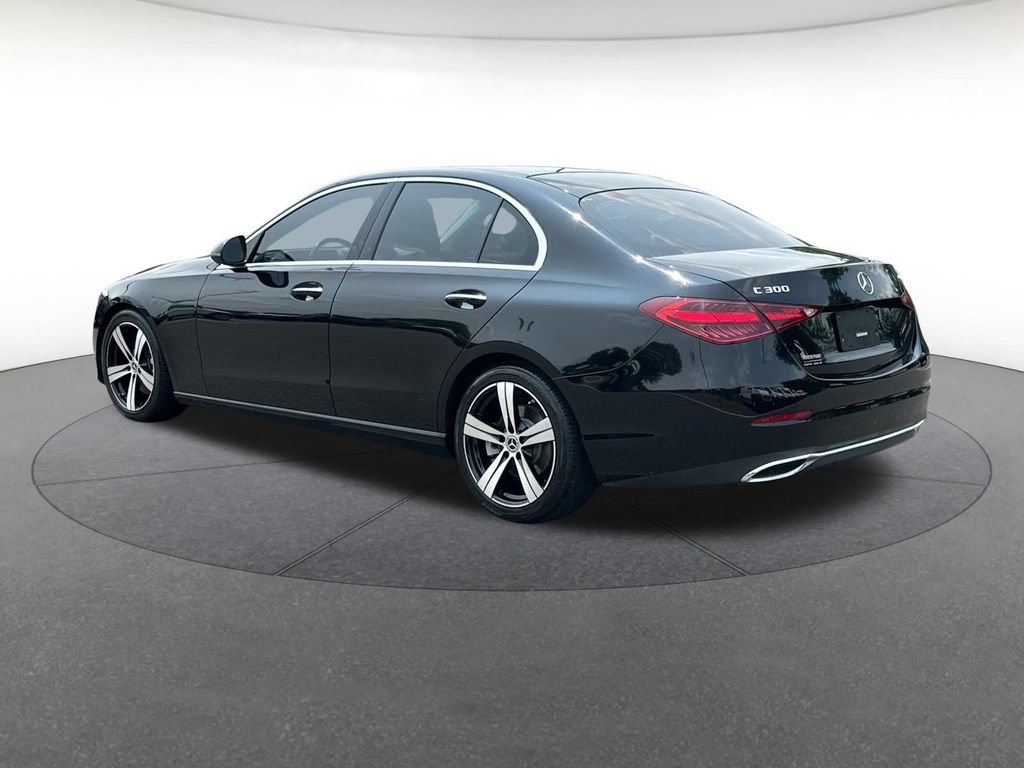 Used 2022 Mercedes-Benz C 300 4MATIC Sedan image 3