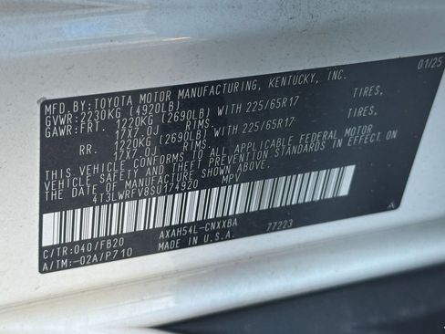 Used 2025 Toyota RAV4 LE image 22