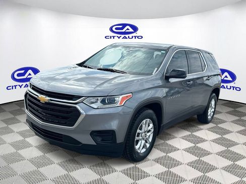 Used 2020 Chevrolet Traverse LS FWD image 10