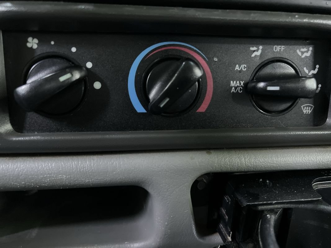 Used 2004 Ford F250 XLT AWD/4WD image 23