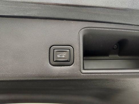 Used 2020 GMC Terrain SLT w/ Preferred Package image 21