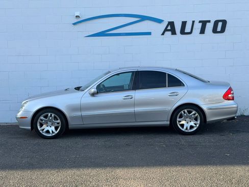 Used 2003 Mercedes-Benz E 500 Sedan image 3