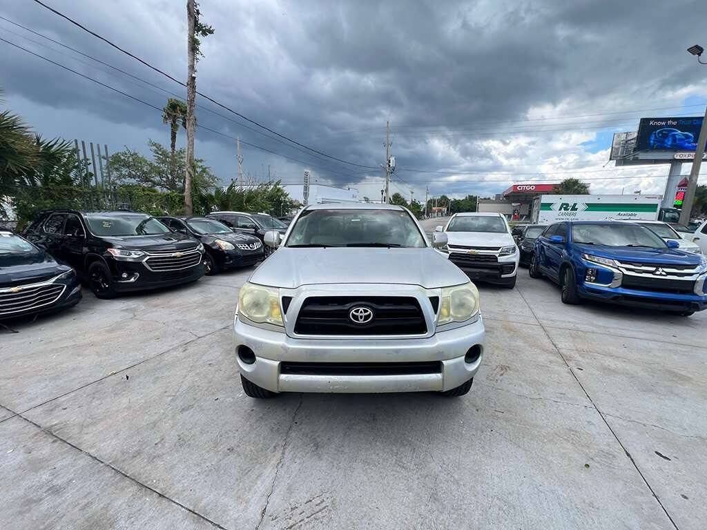 Used 2005 Toyota Tacoma PreRunner RWD image 1