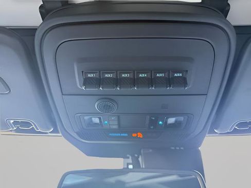 Used 2024 Ford Bronco Wildtrak image 24