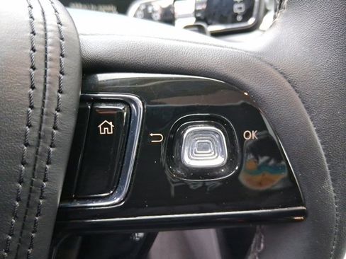 Used 2023 Lincoln Aviator AWD w/ Class IV Trailer Tow Package image 17