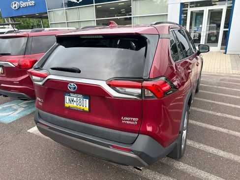 Used 2021 Toyota RAV4 Limited AWD/4WD image 10