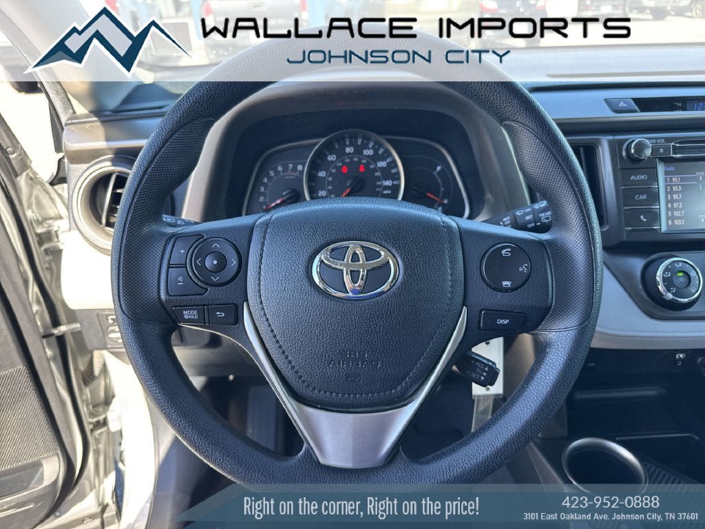 Used 2015 Toyota RAV4 LE AWD/4WD image 26