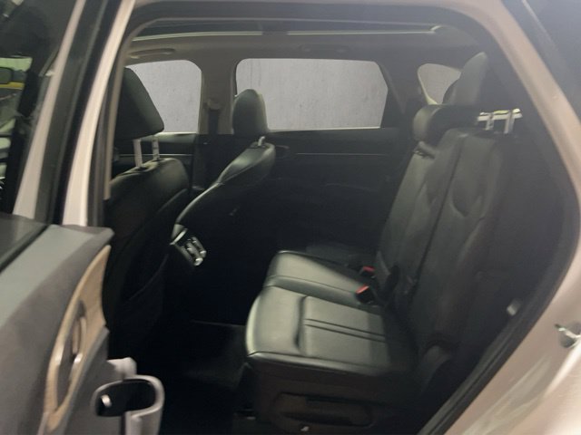 Used 2023 Kia Sorento S w/ Panoramic Sunroof Package AWD/4WD image 7