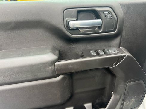 Used 2019 Chevrolet Silverado 1500 Custom w/ Custom Value Package image 15