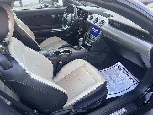 Used 2020 Ford Mustang Premium RWD image 10
