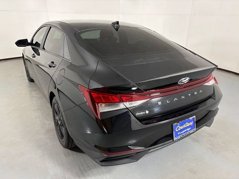 Used 2023 Hyundai Elantra SEL FWD image 6