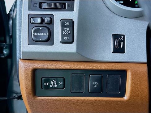 Used 2007 Toyota Tundra Limited AWD/4WD image 16