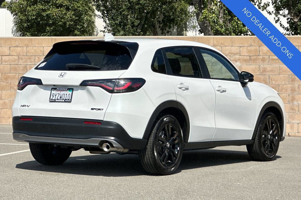 Certified 2027 Honda HR-V Sport image 4