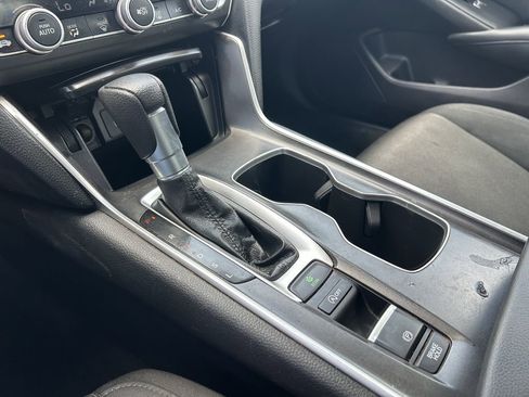 Used 2022 Honda Accord LX image 19