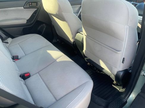 Used 2017 Subaru Forester 2.5i Premium w/ All-Weather Package AWD/4WD image 26