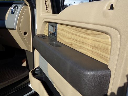 Used 2011 Ford F150 Lariat w/ Lariat Chrome Pkg image 76