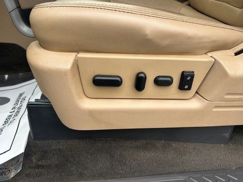 Used 2012 Ford F150 Lariat w/ Lariat Plus Pkg AWD/4WD image 8