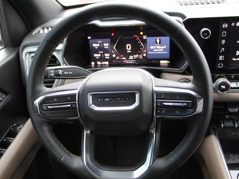 Certified 2023 GMC Canyon Denali image 19