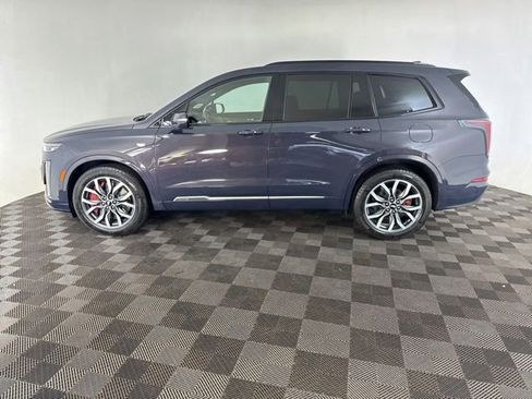 Used 2024 Cadillac XT6 Sport w/ Platinum Package AWD/4WD image 8