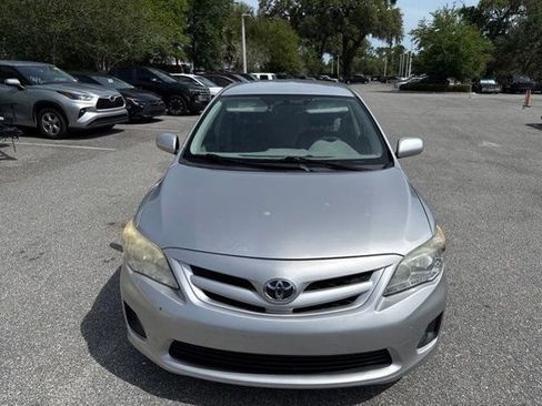 Used 2011 Toyota Corolla LE FWD image 2