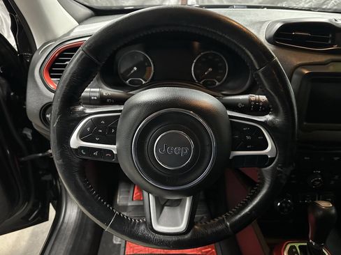 Used 2020 Jeep Renegade Trailhawk w/ Cold Weather Group image 16