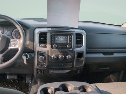 Used 2021 RAM 1500 Classic SLT AWD/4WD image 25