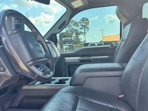 Used 2012 Ford F250 Lariat image 14