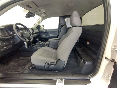 Used 2022 Toyota Tacoma SR RWD image 28