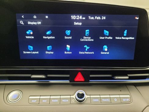 Used 2025 Hyundai Elantra SEL image 25