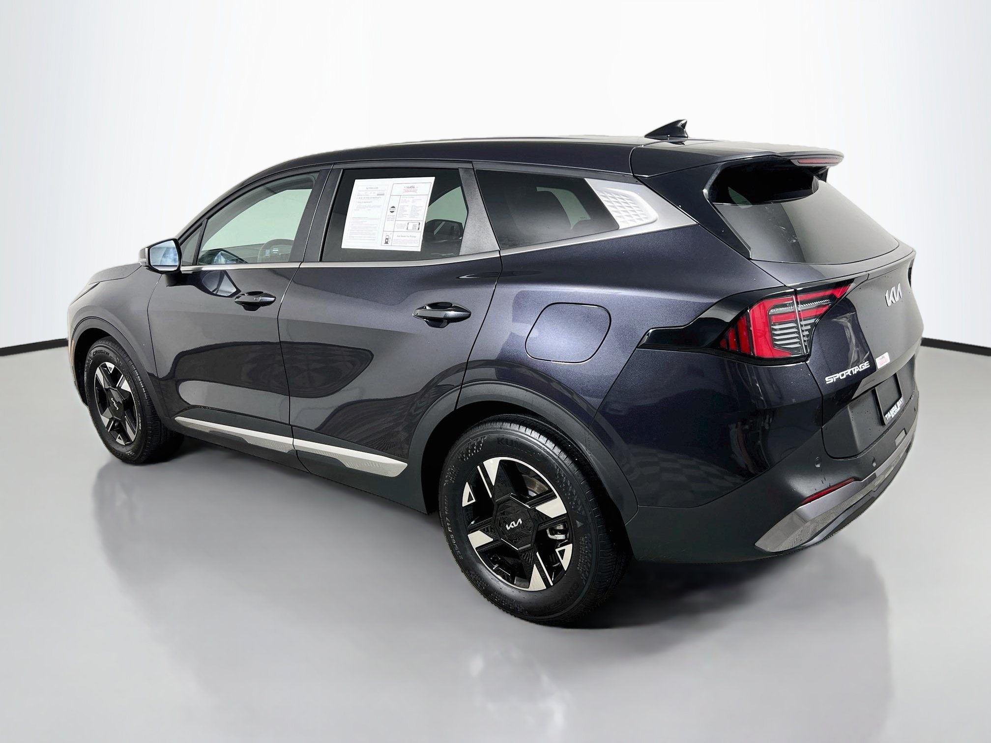 Used 2026 Kia Sportage LX w/ LX Convenience Package FWD image 8