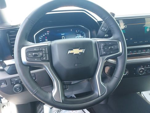 Used 2024 Chevrolet Silverado 1500 LT AWD/4WD image 14