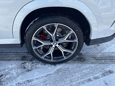 New 2026 BMW X6 M60i image 6