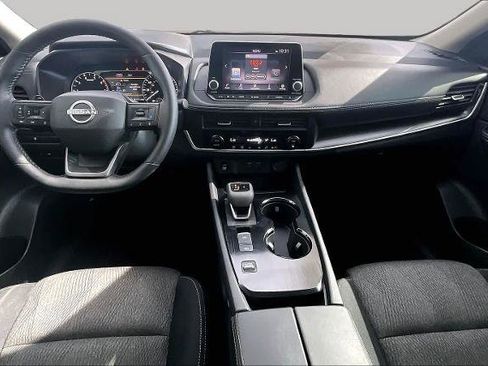 Certified 2026 Nissan Rogue SV FWD image 15