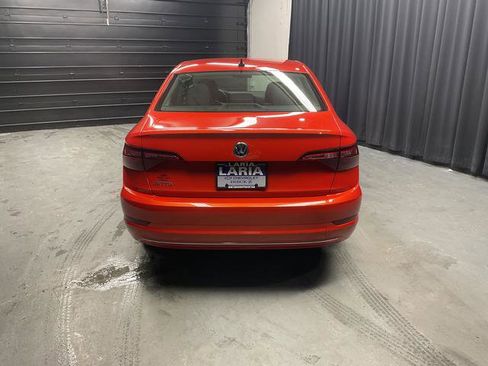 Used 2021 Volkswagen Jetta S image 2